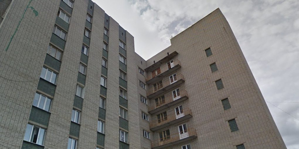 Morte di una studentessa a Yaroslavl: un evento tragico che solleva interrogativi sulla sicurezza e il benessere degli studenti universitari