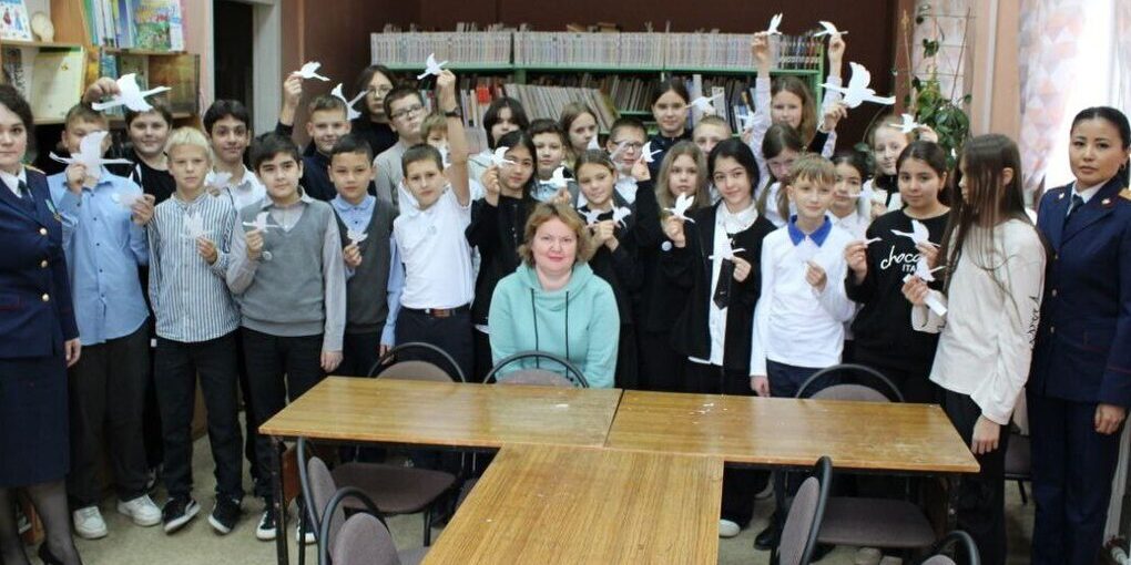 В Калужском следкоме появились белые журавли