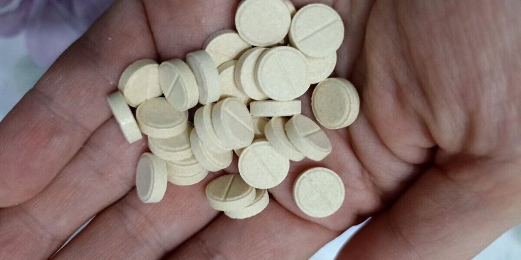 Болеющим петербуржцам посоветовали не рисковать с лишними таблетками