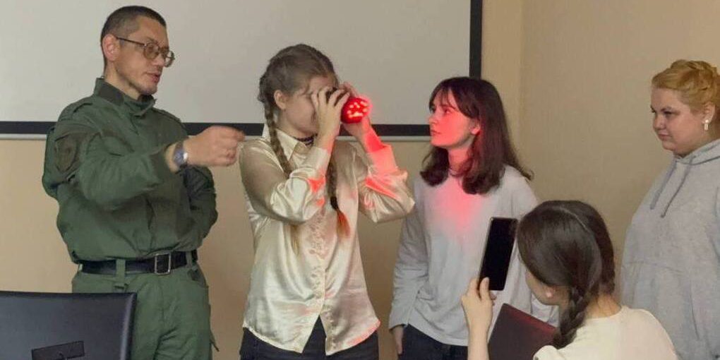 Псковские криминалисты рассказали школьникам о своей работе