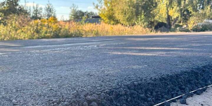 "Rinnovamento delle strade di Цветочная e Чугунова a Lyudinovo: comfort e sicurezza per i cittadini"