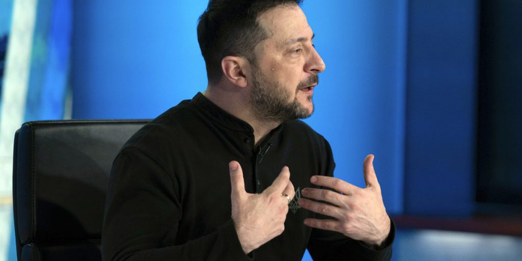 Зеленский требовал у Трампа приглашения в Будапешт