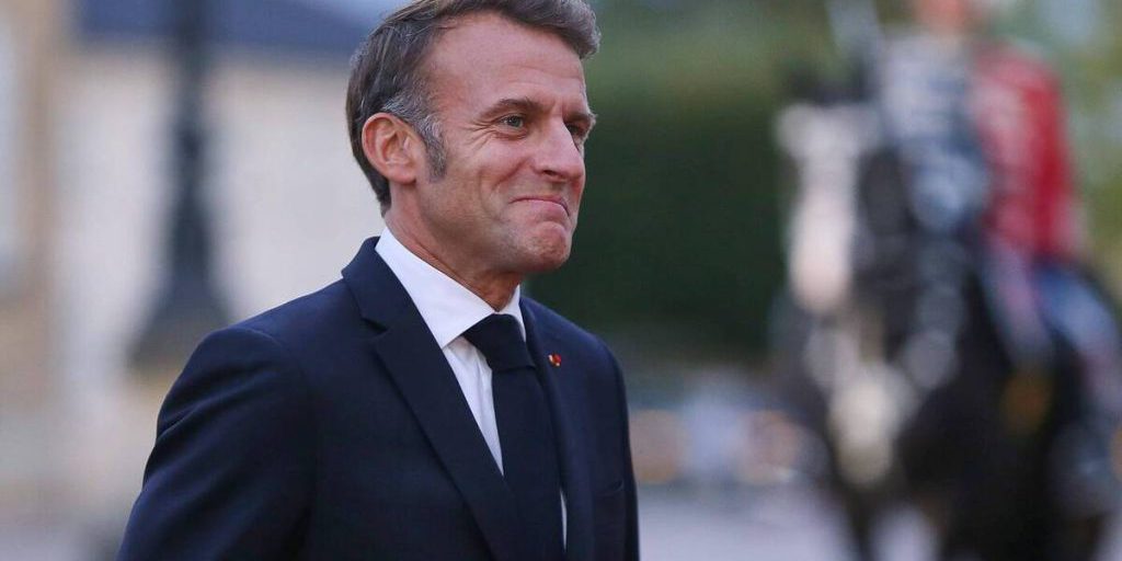 Опросы показали истинное отношение французов к Макрону на фоне хаоса в правительстве