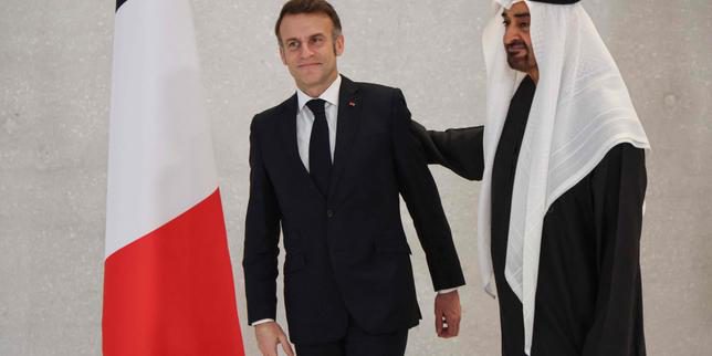 Macron visita gli Emirati Arabi Uniti per celebrare il Natale con le forze francesi e rafforzare la cooperazione antidrughe