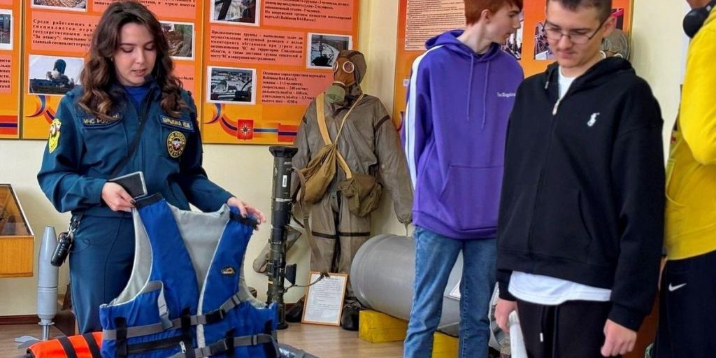 "Scopri il Museo del Ministero delle Situazioni di Emergenza di Smolensk: un viaggio educativo nel mondo della protezione civile e delle emergenze"