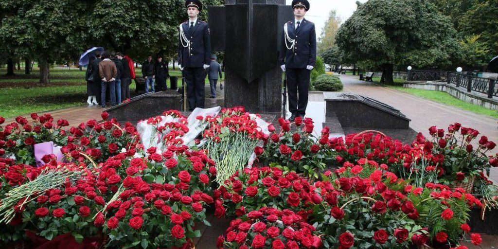 В Нальчике почтили память жертв теракта 2005 года