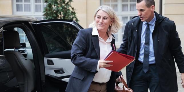 La Nuova Ministra della Salute Stéphanie Rist Affronta la Sfida del Budget Sotto Tensione