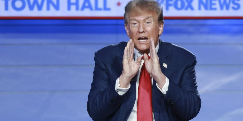 Trump calls WSJ article on lifting limits on Ukraine's use of long-range missiles fake