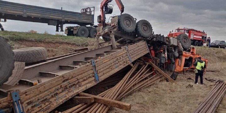 Incidente Stradale a Perovolotskij: Cause e Conseguenze di un Evento che Sottolinea l'Importanza della Sicurezza Stradale