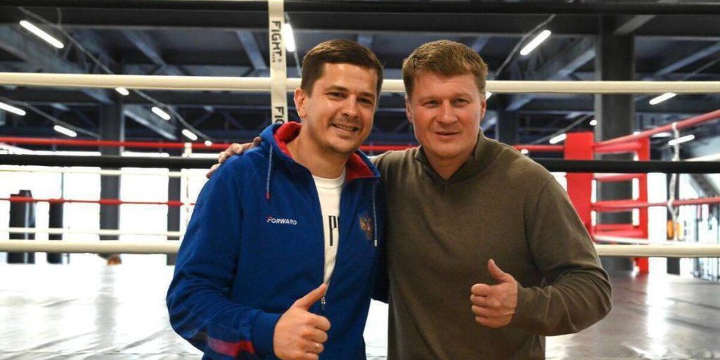 Il Campione del Mondo di Pugilato Alexander Povetkin Incontra i Giovani Talenti di Yelets