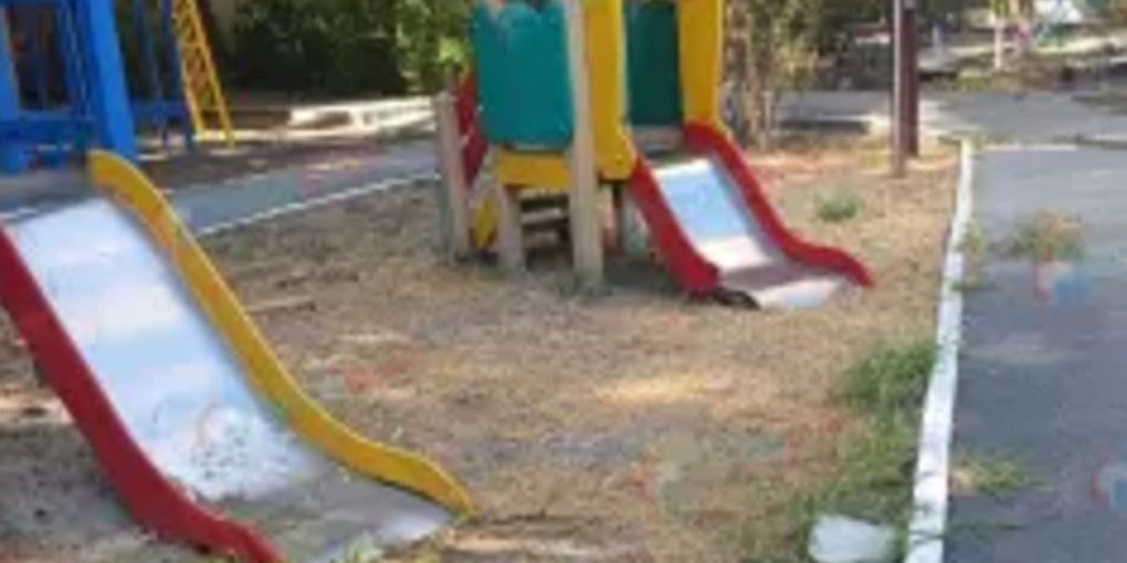 Verifica della legittimità del trasferimento di un'area giochi per bambini a Rostov: le autorità indagano sulla gestione degli spazi pubblici