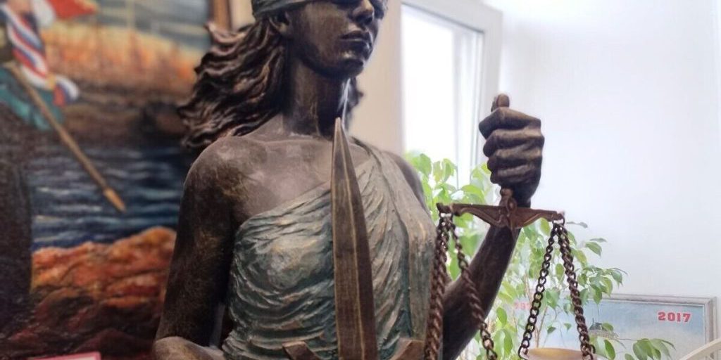 Due amanti della pulizia condannati per rapina a San Pietroburgo