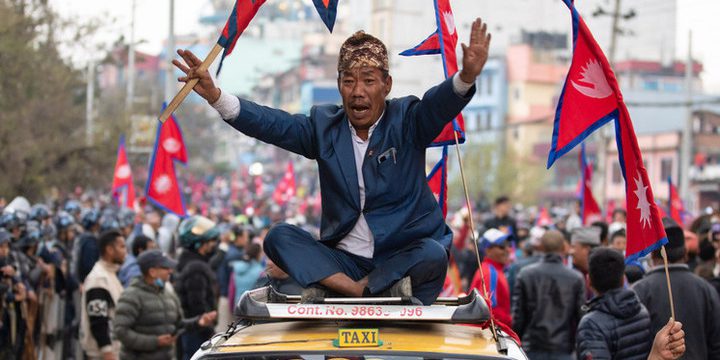 "La rivolta della generazione Z in Nepal: giovani in prima linea per il cambiamento sociale e politico"