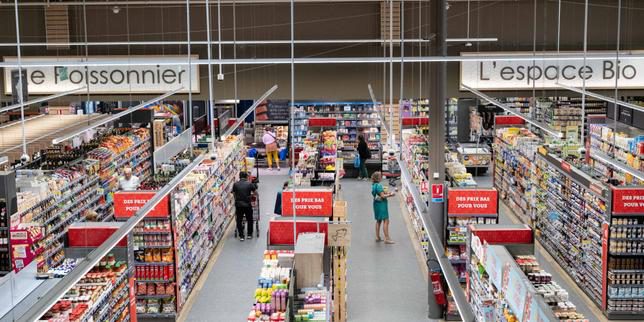 Instabilità Politica in Francia: Le Cause e le Conseguenze della Quasi-Stagnazione Economica