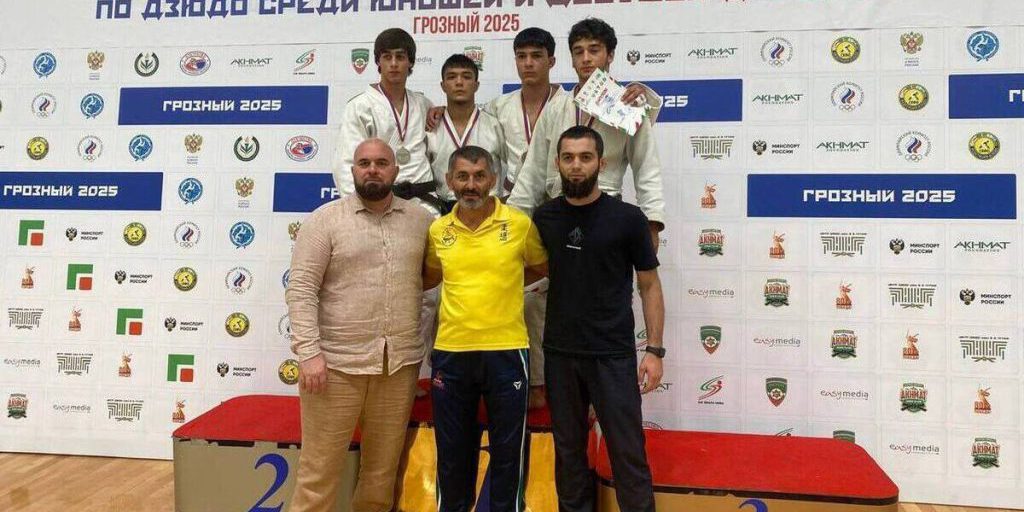 "Successi e talenti: i giovani judoka di Karachay-Cherkessia brillano nella competizione regionale"