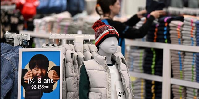 La croissance française devrait atteindre 0,8 % en 2025, l’incertitude politique pèse