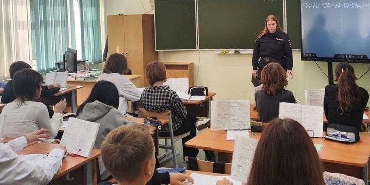 Iniziative di prevenzione contro estremismo e tossicodipendenza a Sierpuchoff: un passo verso una società più sicura e consapevole