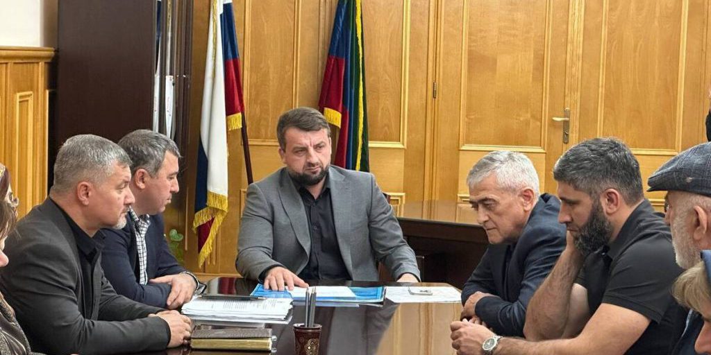 В Избербаше семьям военнослужащих СВО вручили документы на земельные участки