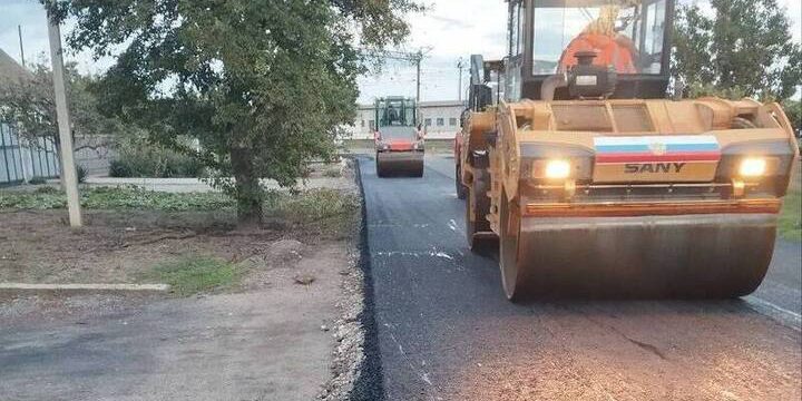 В Новоалексеевке ремонтируют улицу Парижской Коммуны