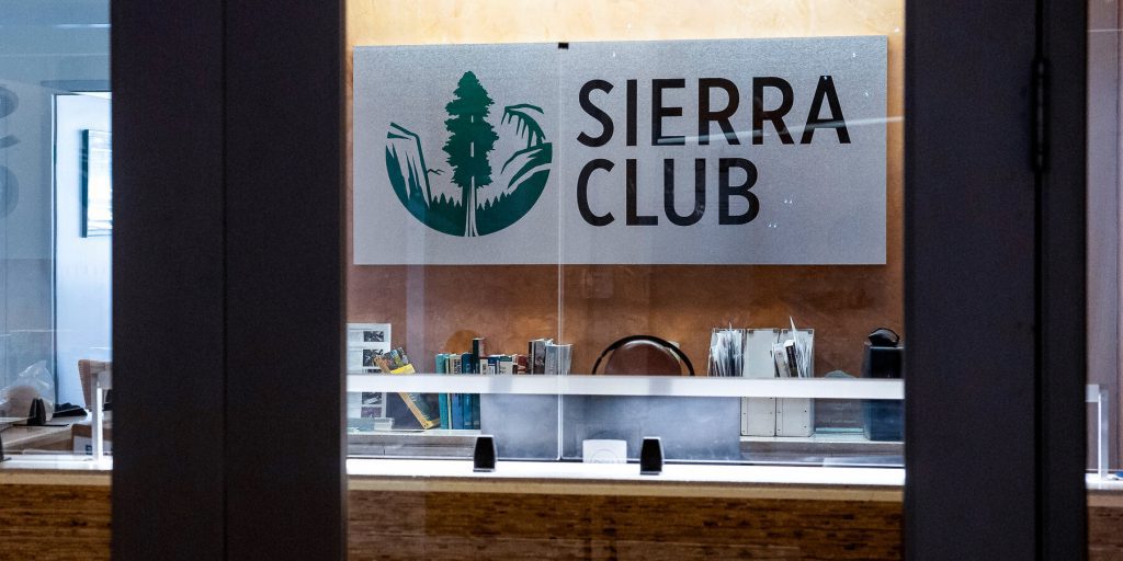 Il Sierra Club tra cambiamento climatico e giustizia sociale: una sfida per l'ambiente e la società