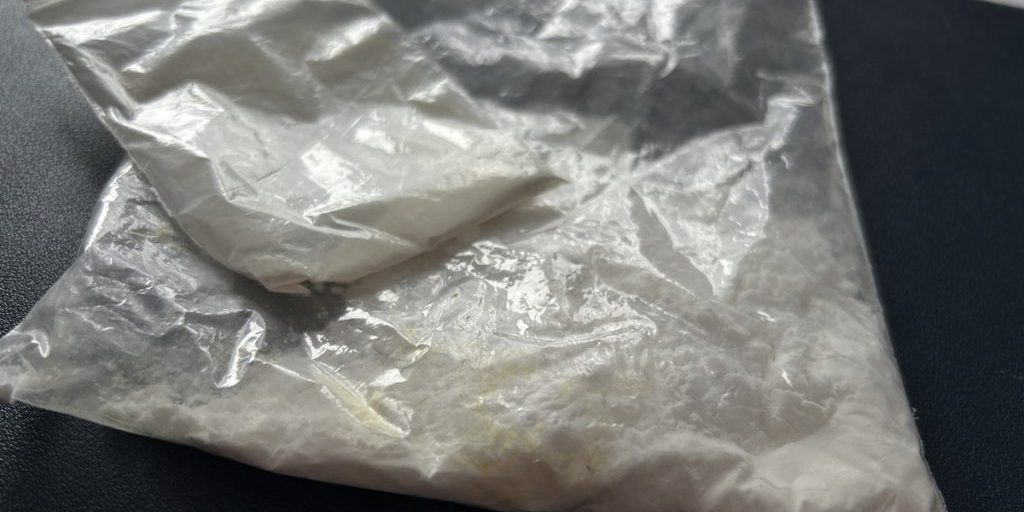 Несовершеннолетнюю северянку наказали за покупку и хранение наркотиков