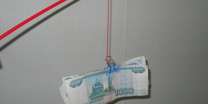 Studentessa di 21 anni vittima di truffa a Priкамье: le autorità avvertono dei rischi di attacchi truffaldini nella regione