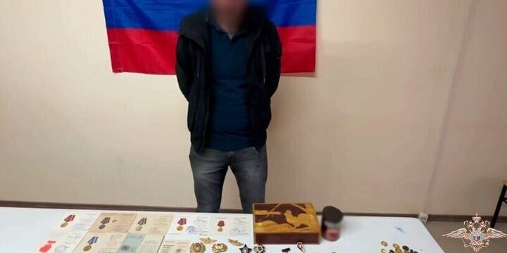 "Identificato e condannato il colpevole del furto delle medaglie di un veterano della Seconda Guerra Mondiale in Ucraina: un atto di mancanza di rispetto verso chi ha combattuto per la libertà"