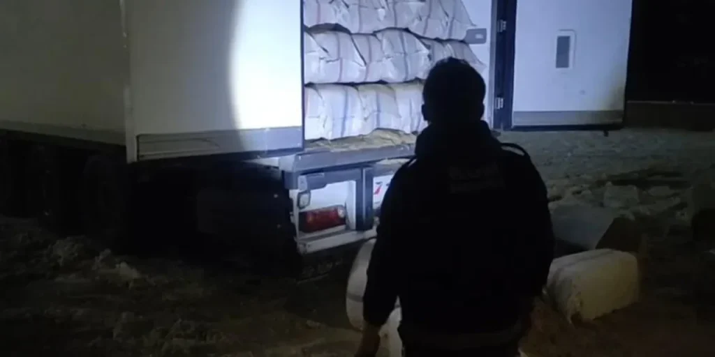 Contrabbando di sigari scoperto a Şanlıurfa: 15 milioni di lira sequestrati