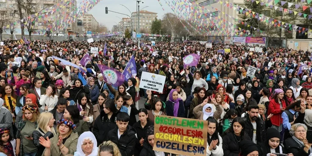 Diyarbakır vieta il miting DEM per la libertà di Öcalan per motivi di sicurezza