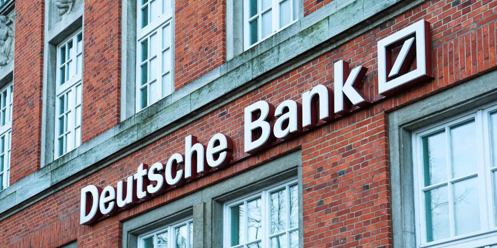 Deutsche Bank avvia pagamenti milionari ai clienti