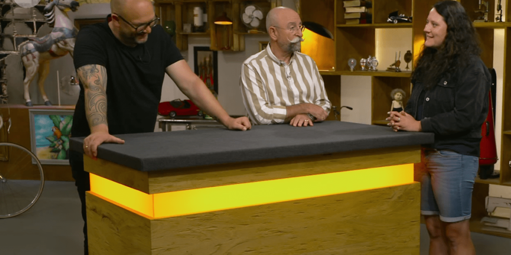 Esperto di Bares für Rares ridacchia per prezzo più alto del previsto