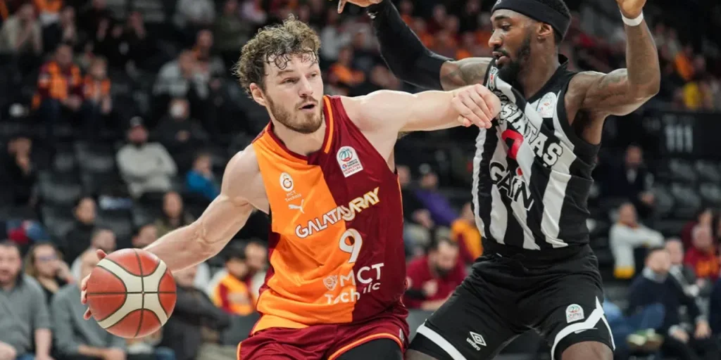 Galatasaray vince il derby contro Beşiktaş con 89-73