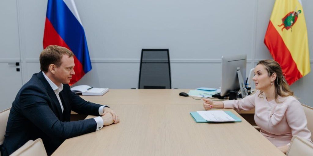 Павел Малков провёл встречу с детским омбудсменом Марией Львовой-Беловой