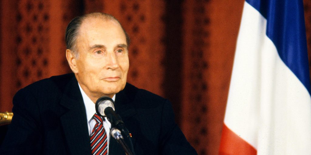 Mitterrand: 35 anni al potere, un'analisi dei mandati e della popolarità