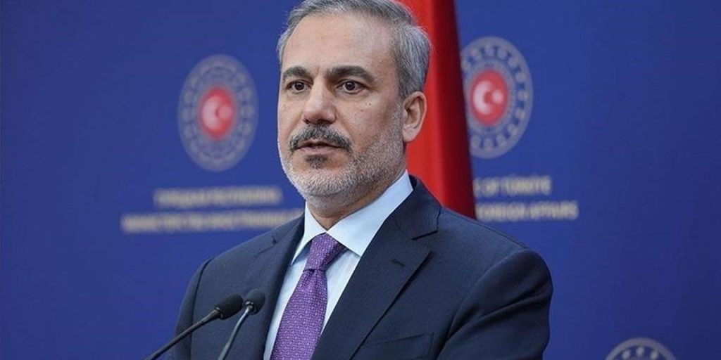 Ministro degli Esteri turco Hakan Fidan: la ricostruzione di Gaza è fondamentale per la pace nella regione