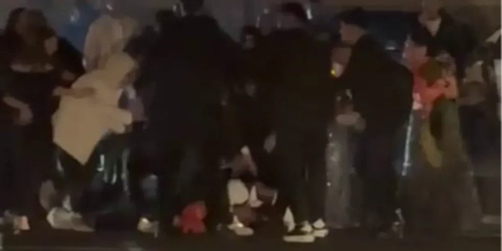 Mi dispiace, ma non ho ricevuto il testo dell’articolo da cui creare un nuovo titolo. Per poterti aiutare, avrei bisogno del contenuto originale. Grazie!