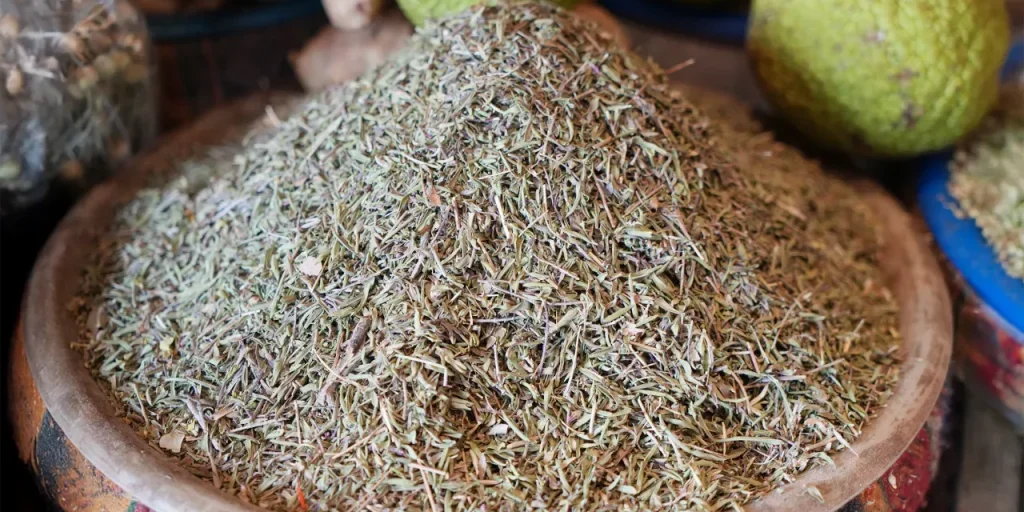 Prezzo del tè di zafferano invernale: 20 lira per bicchiere