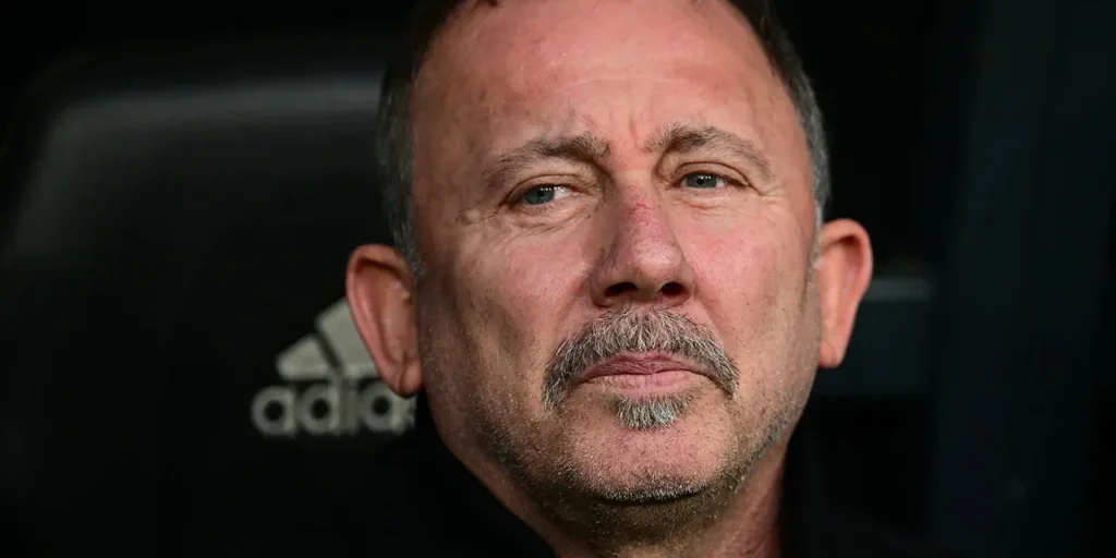 Beşiktaş: tifosi chiedono le dimissioni di presidente e allenatore dopo pareggio 1‑1 con Samsunspor