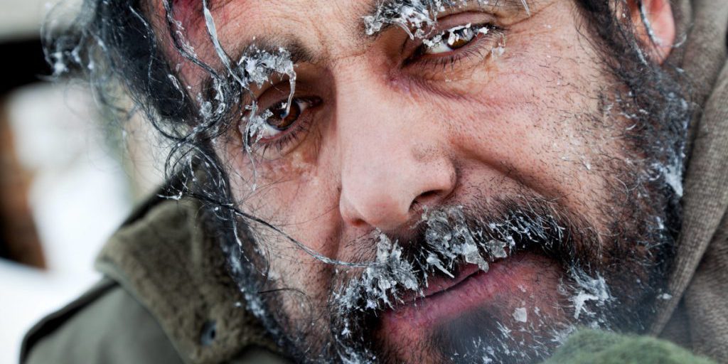 Freddo intenso e neve a Dortmund: pericolo per i senzatetto