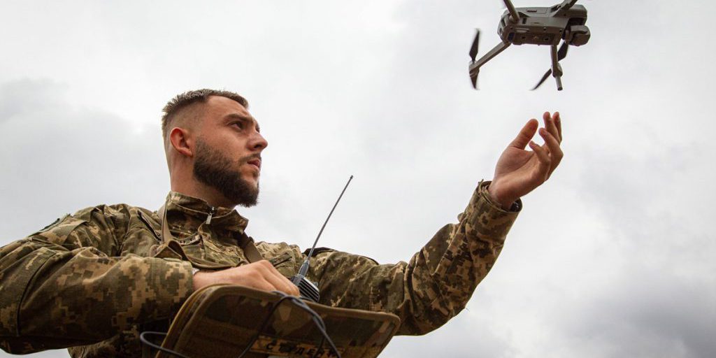 La guerra in Ucraina: come la "gamificazione" del conflitto sta cambiando la strategia militare ucraina con un sistema di punteggi per i piloti di droni