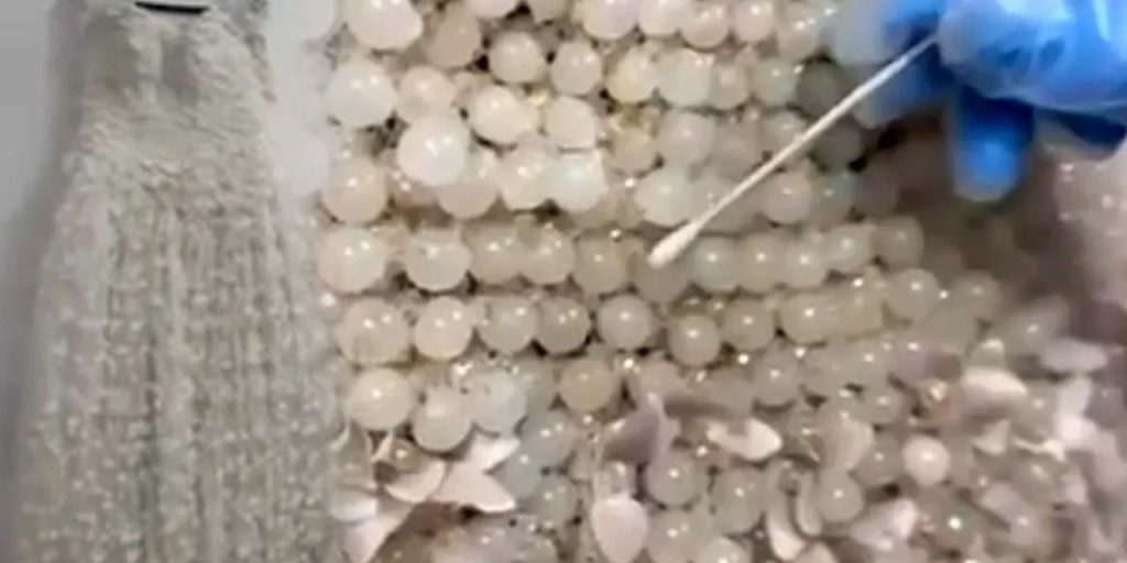 Sequestro di droga a Kayseri: 25 chili di sostanze stupefacenti nascoste in abiti da sposa