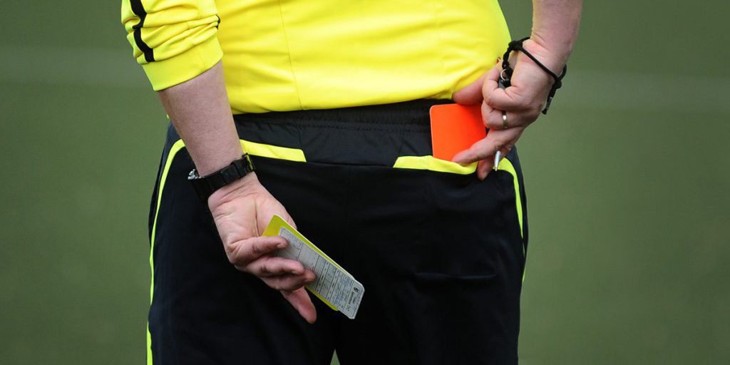 Violenza scoppiata durante una partita di calcio amatoriale a Duisburg: cosa è successo e quali sono le possibili conseguenze