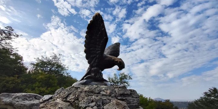 Туристы на неделю начали задерживаться в Пятигорске