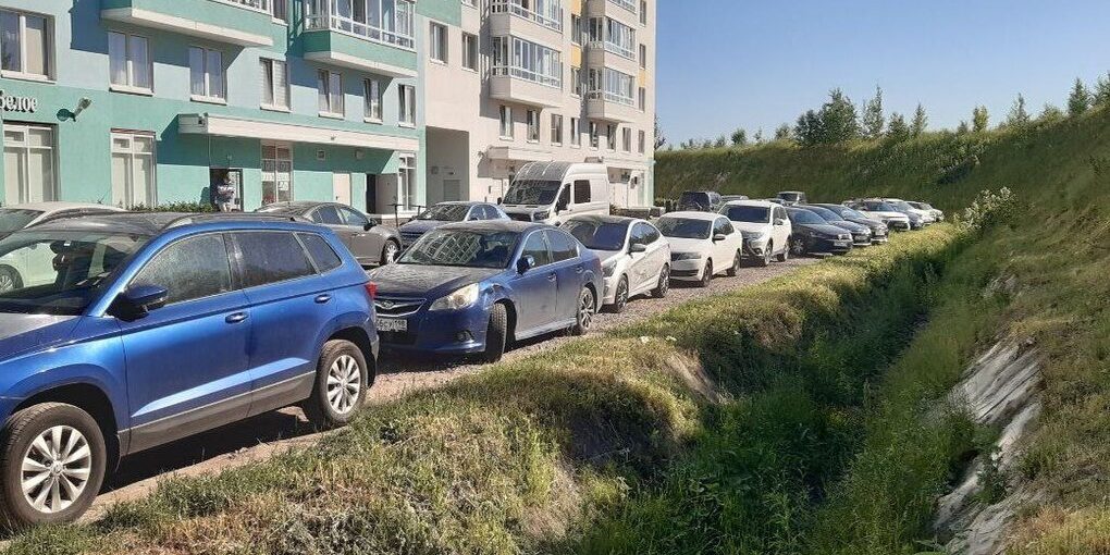 Петербуржцы подали 75 тысяч жалоб на парковку с начала года