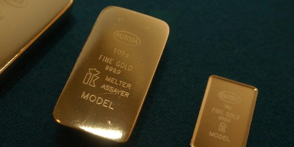 Золото в очередной раз подорожало до рекорда