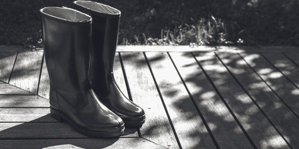 Furto a Bryansk: la polizia valuta l'apertura di un'indagine penale per il furto di stivali di gomma e metalli domestici