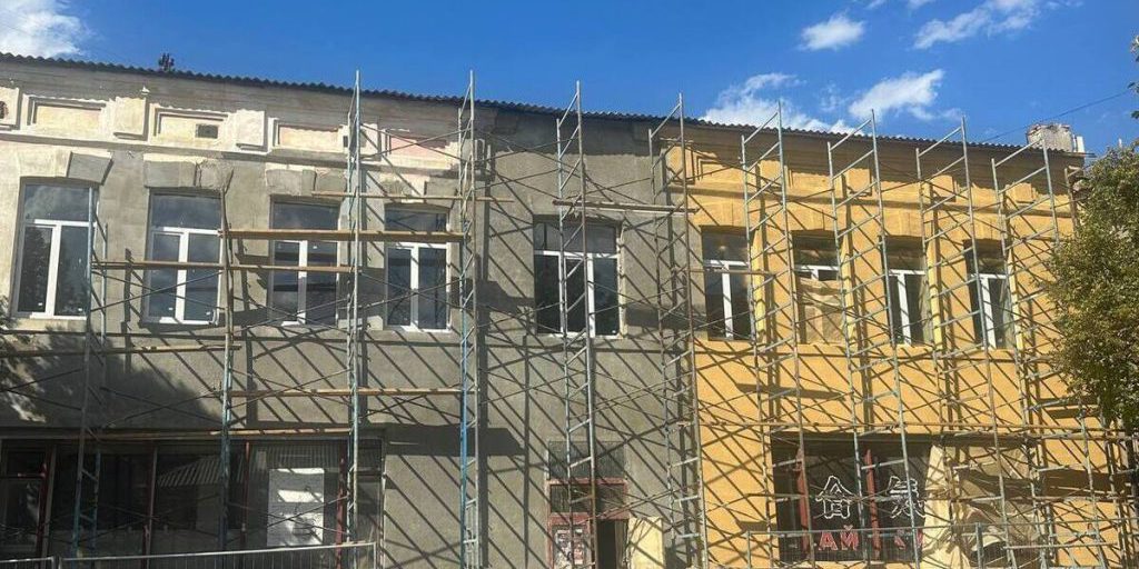 Инвестор реконструирует гостиницу «Октябрь» в Луганске