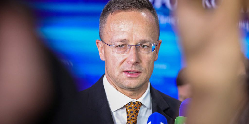 Сийярто объяснил позицию Венгрии по санкциям против России