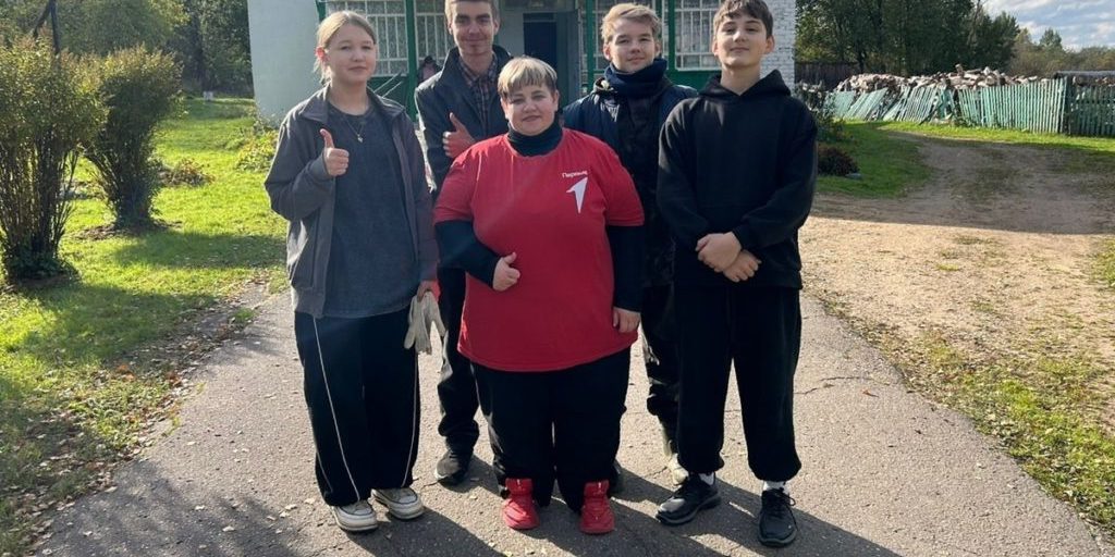 Школьники из Оленинского округа посетили Дом Престарелых