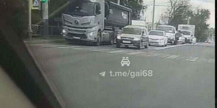 Incidente Stradale a Tambov: Una Donna Anziana Perde la Vita in un Tragico Evento